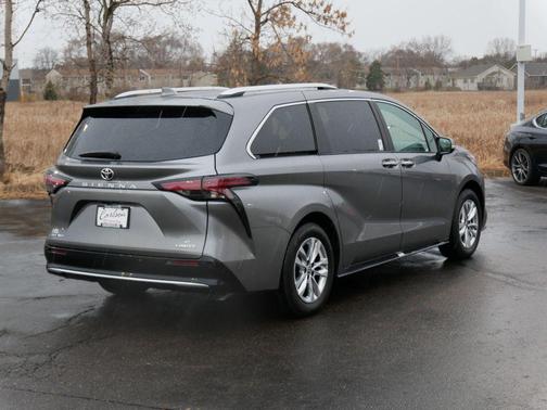 2026 Toyota Sienna Limited