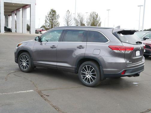 2018 Toyota Highlander SE
