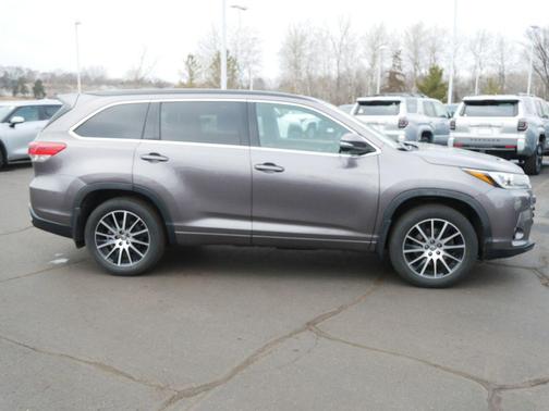 2018 Toyota Highlander SE