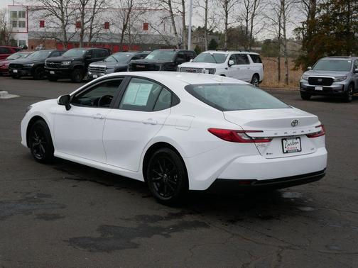 Ice Cap 2026 Toyota Camry LE