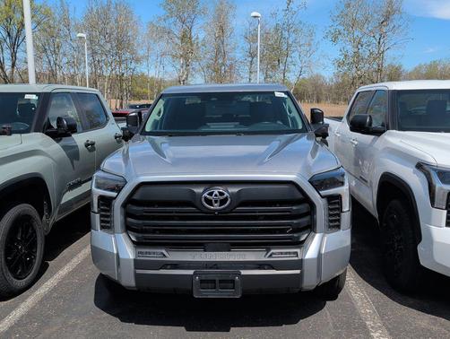 Celestial Silver Metallic 2023 Toyota Tundra SR5