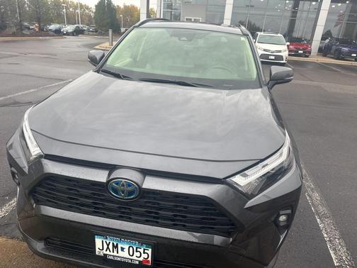 2022 Toyota RAV4 Hybrid XLE Premium