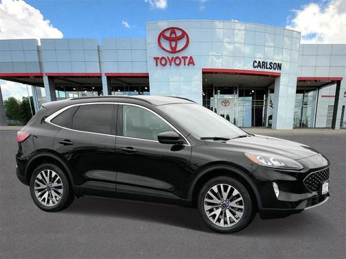 2022 Ford Escape Titanium