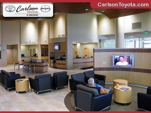 Photo 5 of 6 of 2018 Toyota Camry Hybrid LE