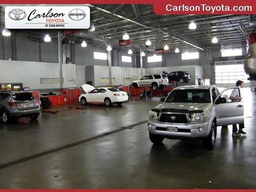 Photo 6 of 6 of 2018 Toyota Camry Hybrid LE