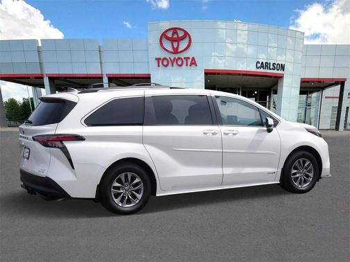 2021 Toyota Sienna XLE 7 Passenger