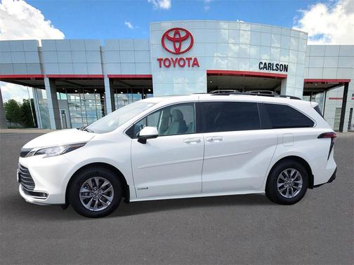 2021 Toyota Sienna XLE 7 Passenger
