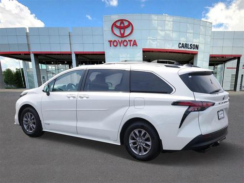 2021 Toyota Sienna XLE 7 Passenger