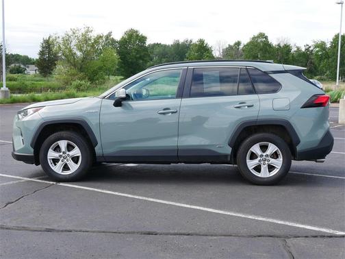2021 Toyota RAV4 Hybrid XLE