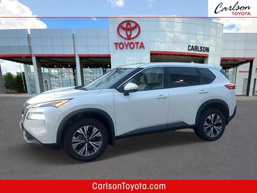 Pearl White Tricoat 2022 Nissan Rogue SV