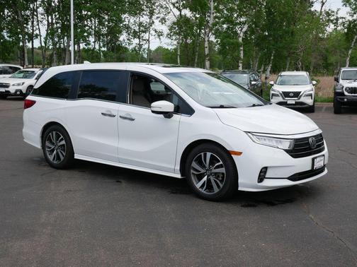 Platinum White Pearl 2023 Honda Odyssey Touring