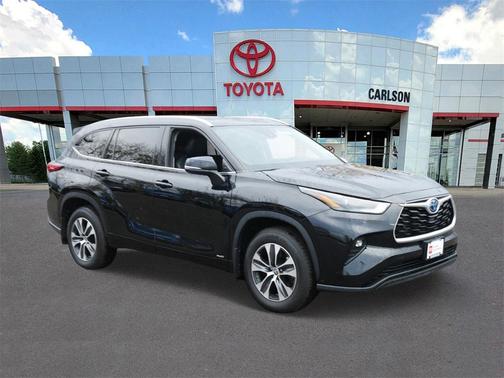 2022 Toyota Highlander Hybrid XLE