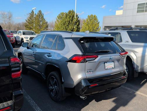 Silver Sky Metallic 2024 Toyota RAV4 Prime SE