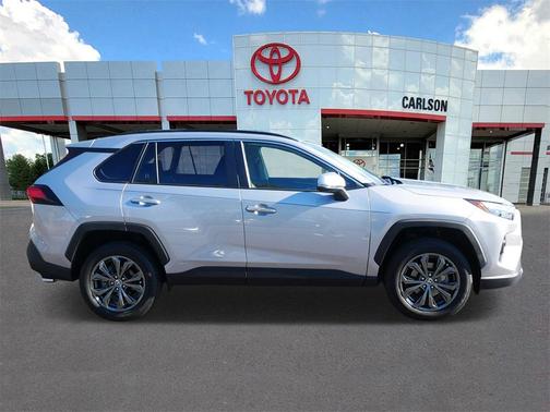 2024 Toyota RAV4 Hybrid SE