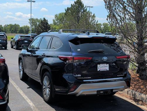 Blueprint 2023 Toyota Highlander Hybrid Platinum