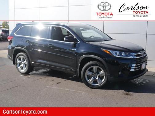 Midnight Black Metallic 2017 Toyota Highlander Hybrid Limited