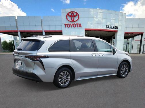 Celestial Silver Metallic 2023 Toyota Sienna XLE