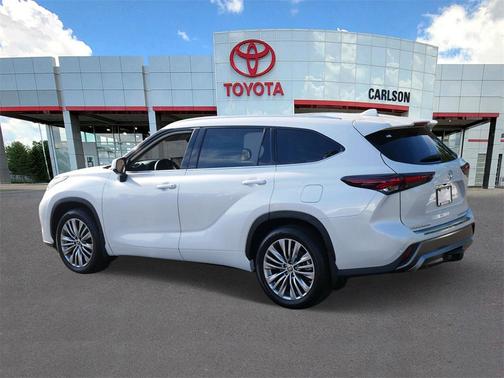 2024 Toyota Highlander Platinum