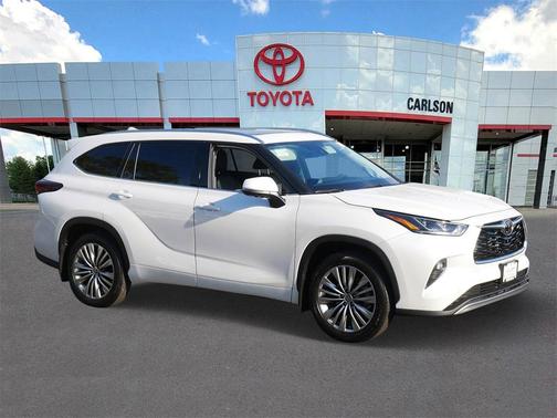 2024 Toyota Highlander Platinum