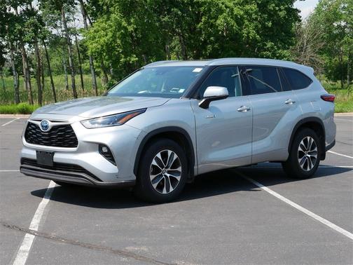 2021 Toyota Highlander Hybrid XLE