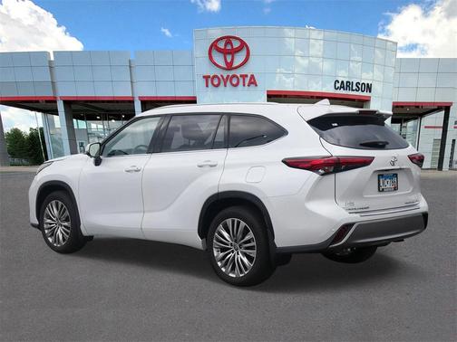 2023 Toyota Highlander Platinum