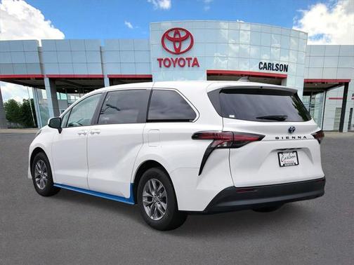 2021 Toyota Sienna LE