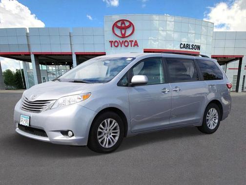 2015 Toyota Sienna XLE
