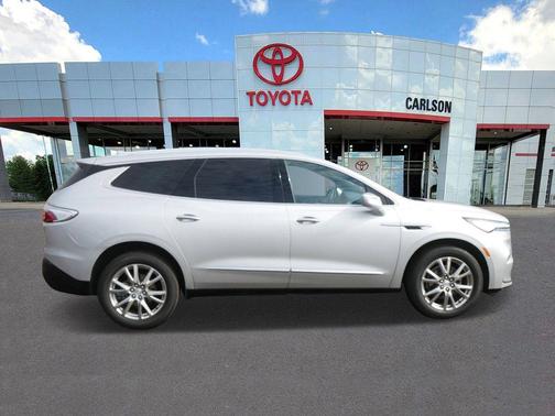 2022 Buick Enclave AWD Essence