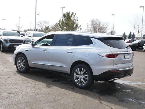 2022 Buick Enclave AWD Essence