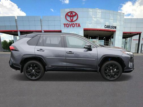 2022 Toyota RAV4 Hybrid SE