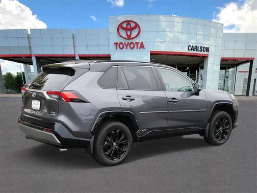2022 Toyota RAV4 Hybrid SE