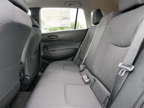 2025 Toyota Corolla Cross LE
