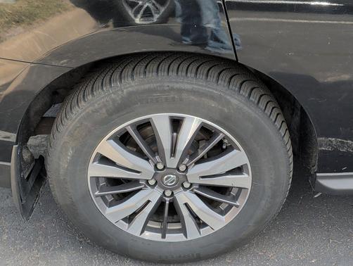 2017 Nissan Pathfinder SL