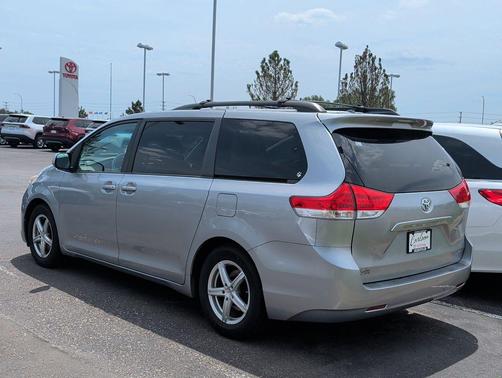 Silver Sky Metallic 2012 Toyota Sienna XLE