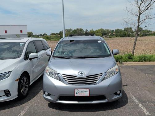 Silver Sky Metallic 2012 Toyota Sienna XLE