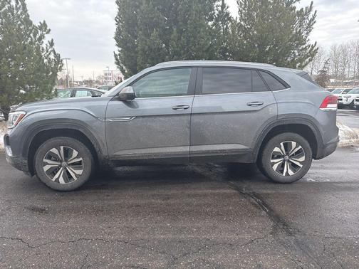 2025 Volkswagen Atlas Cross Sport 2.0T SE