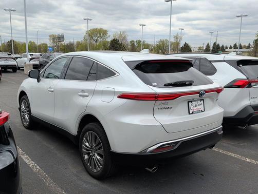 Wind Chill Pearl 2024 Toyota Venza Limited