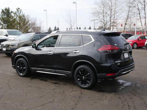 2020 Nissan Rogue SV