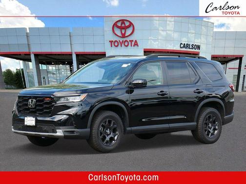 Crystal Black Pearl 2025 Honda Pilot TrailSport