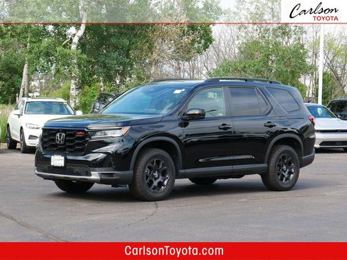 Crystal Black Pearl 2025 Honda Pilot TrailSport