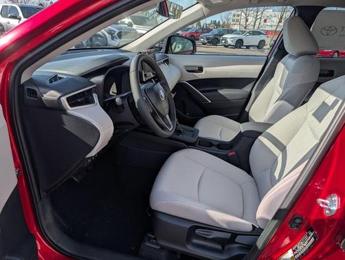 2026 Toyota Corolla Cross LE