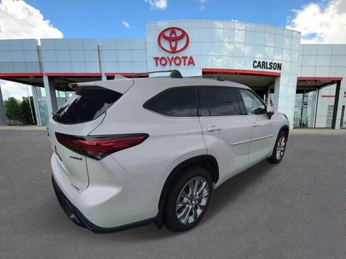 2023 Toyota Highlander Hybrid Limited