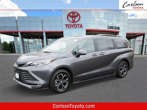 2025 Toyota Sienna Platinum