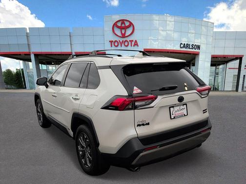 Blizzard Pearl 2022 Toyota RAV4 Hybrid Limited