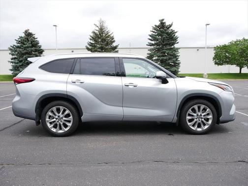 2022 Toyota Highlander Limited