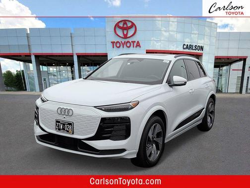 Glacier White 2025 Audi Q6 e-tron Premium Plus quattro