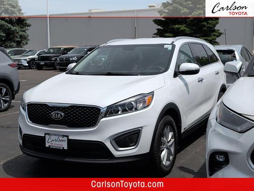 Snow White Pearl 2017 Kia Sorento LX