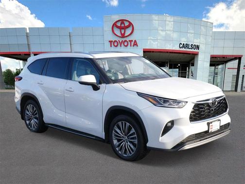 2022 Toyota Highlander Platinum