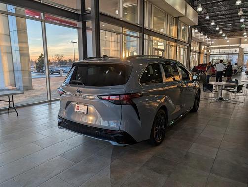 2024 Toyota Sienna XSE 7 Passenger