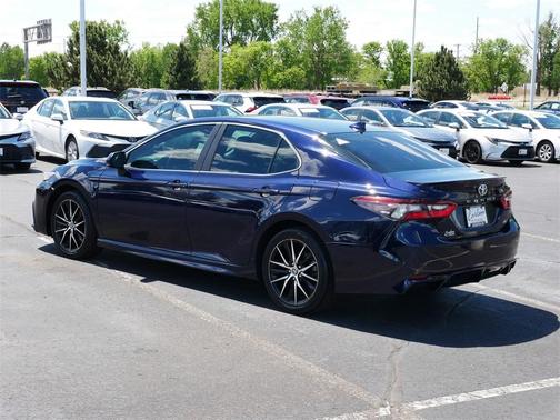 2021 Toyota Camry SE